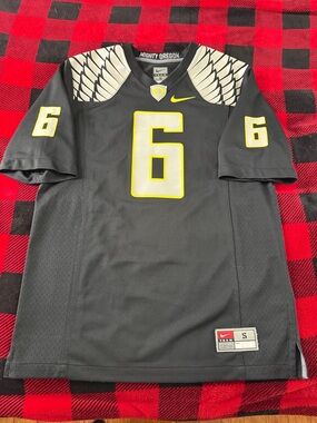 University of Oregon Ducks #6 NCAA On Field Nike Jersey